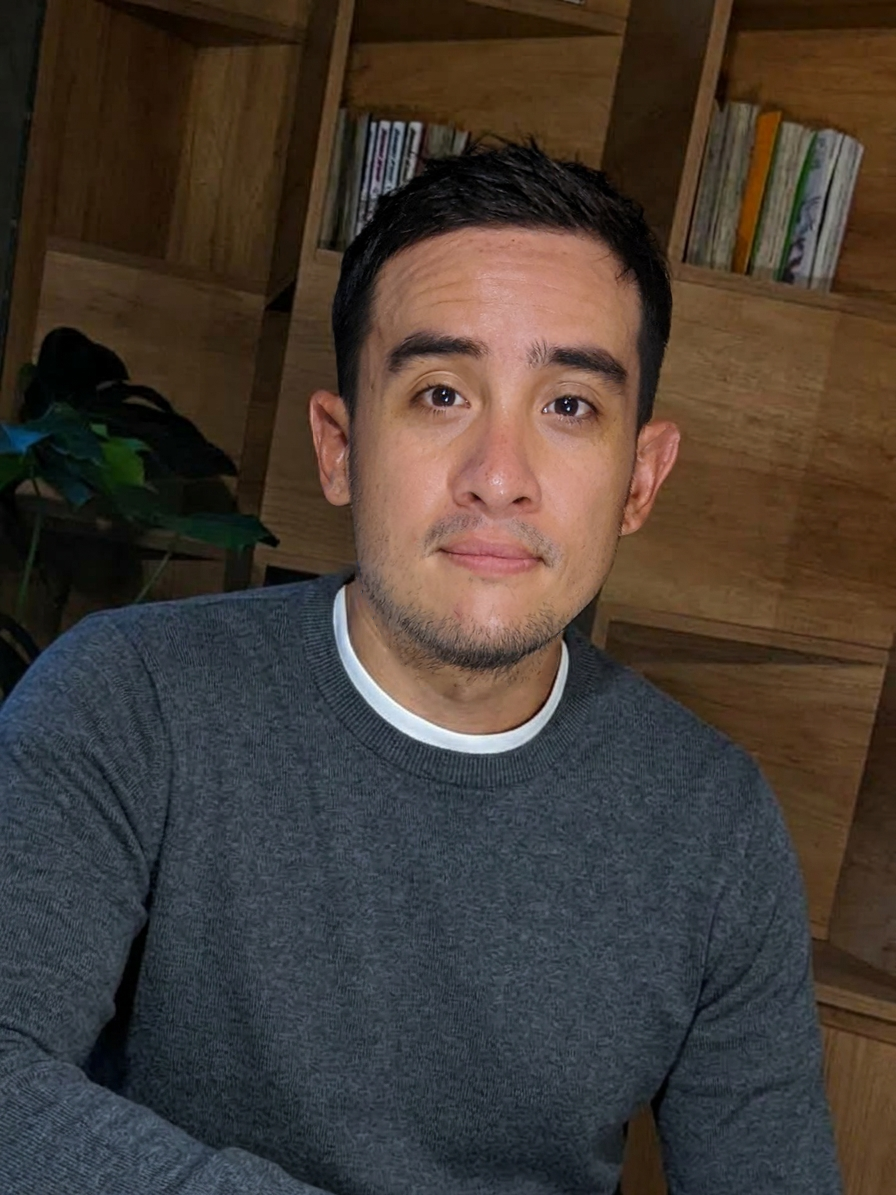 Image of Aaron W